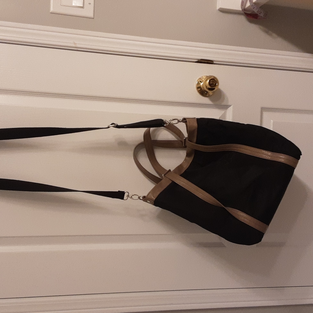 Nylon crossbody bag ( Lightweight For Commuters & Students)